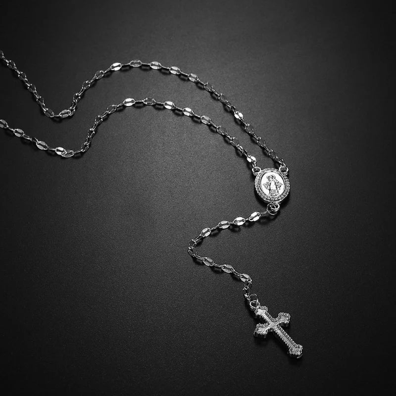 Colar Criativo com Pingente de Cruz de Jesus Cristo – Design Religioso Simples e Elegante para Homens e Mulheres