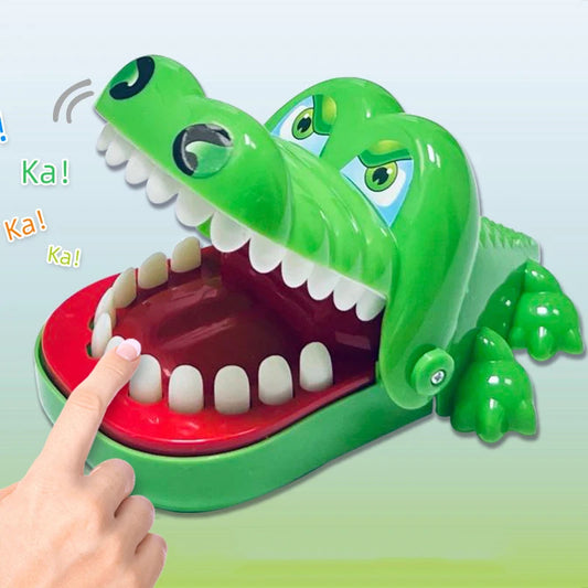O Brinquedo Crocodilo de Dentes é um jogo de sorte divertido e emocionante para as crianças! No estilo do jogo do dentista, as crianças devem pressionar os dentes do crocodilo e torcer para que ele não morda. Perfeito para festas, esse brinquedo garante risadas e momentos de diversão enquanto estimula a atenção e a emoção dos pequenos. Ideal para jogar em grupo, é uma excelente opção de brinquedo engraçado e interativo para animar qualquer ocasião, sendo também um presente que proporciona entretenimento e a