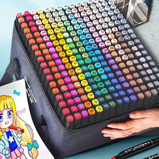 O Conjunto de Canetas Marcadoras Coloridas 168 Cores é perfeito para estudantes, artistas e amantes da papelaria, oferecendo uma incrível variedade de tons vibrantes para desenhos, anotações e lettering. Com ponta dupla, possui um pincel macio para traços expressivos e uma ponta fina para detalhes precisos. Seu design ergonômico garante conforto no uso prolongado, enquanto a tinta de secagem rápida evita borrões e garante durabilidade. Ideal para escola, escritório e projetos criativos, esse kit versátil tr