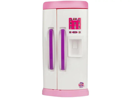 A Geladeira de Brinquedo com 9 Peças é perfeita para tornar a brincadeira ainda mais realista e divertida! Com um design encantador, ela vem com acessórios como prateleiras, gavetas e alimentos em miniatura, estimulando a criatividade e o faz de conta das crianças. Ideal para complementar cozinhas infantis, essa geladeira ajuda no desenvolvimento das habilidades motoras e no aprendizado sobre organização. Leve e compacta, é o presente perfeito para pequenos chefs que adoram brincar de casinha