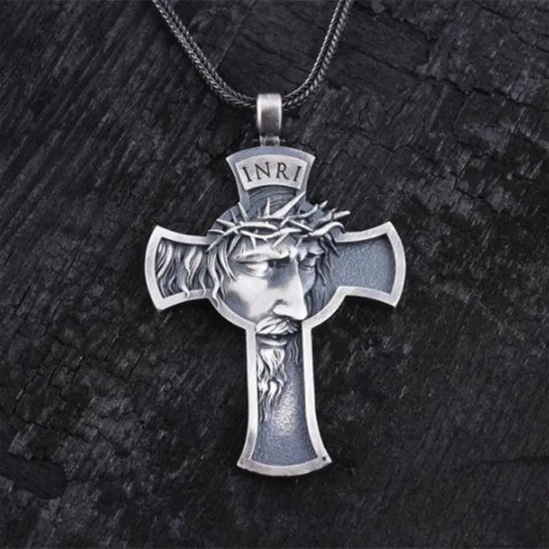 Colar Criativo com Pingente de Cruz de Jesus Cristo – Design Religioso Simples e Elegante para Homens e Mulheres