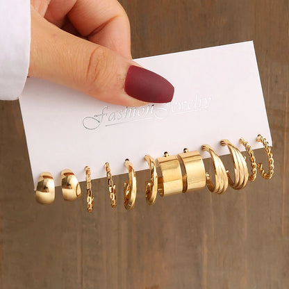 onjunto de Brincos Geométricos Vintage com Pérola – Dourados, Fio de Metal, Brincos Pendurados para Mulheres – Joias Elegantes para Festas