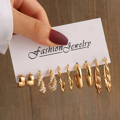 onjunto de Brincos Geométricos Vintage com Pérola – Dourados, Fio de Metal, Brincos Pendurados para Mulheres – Joias Elegantes para Festas