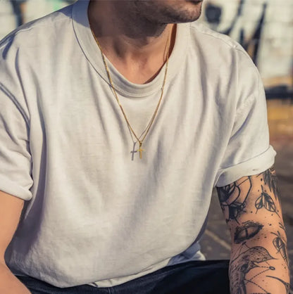 Colar Masculino de Pingente de Cruz – Corrente Cubana Banhada a Ouro em Aço Inoxidável – Design Exclusivo para Homens e Mulheres