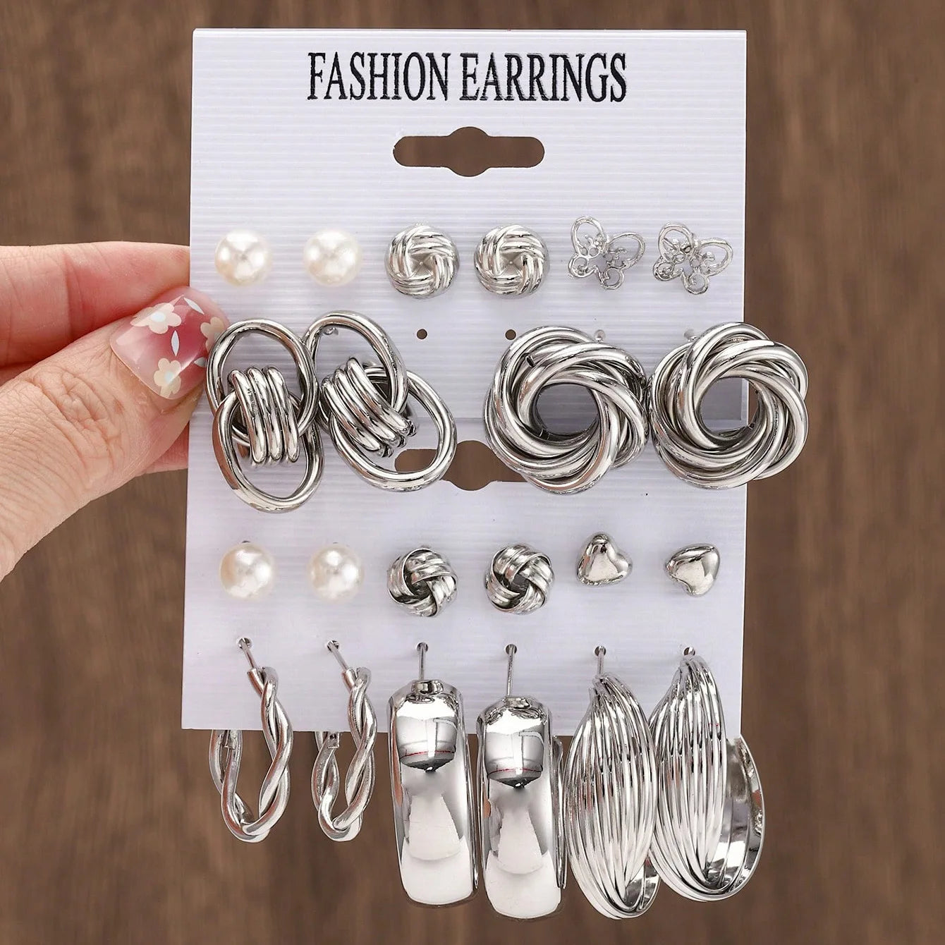 Conjunto de brincos femininos elegantes e elegantes de estilo geométrico com 11 pares de brincos luxuosos adequados para deslocamento diário