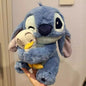 O Brinquedo de Descompressão Disney Stitch é a opção perfeita para quem busca alívio de estresse e diversão ao mesmo tempo! Com um modelo Stitch fofinho e macio, essa boneca de descompressão oferece um retorno lento ao ser pressionada, proporcionando uma sensação relaxante e terapêutica. Ideal para crianças e adultos, esse brinquedo com figura de desenho animado é ótimo para aliviar a ansiedade e melhorar o foco, além de ser um presente encantador e funcional. Perfeito para colecionadores e fãs da Disney
