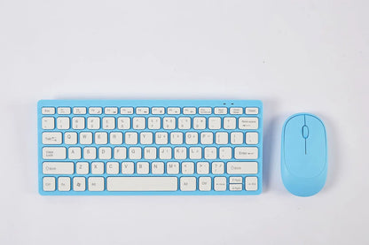 O Conjunto de Teclado e Mouse Slim Bluetooth oferece praticidade e elegância para o seu dia a dia, sendo compatível com notebooks e computadores. Com conexão sem fio dupla via Bluetooth e USB 2.4G, garante uma experiência estável e sem atrasos. Ambos os dispositivos são recarregáveis, eliminando a necessidade de pilhas, e possuem um design slim e silencioso, ideal para uso em escritórios ou home office. Leve, compacto e eficiente, esse conjunto é perfeito para quem busca conforto e produtividade em qualquer