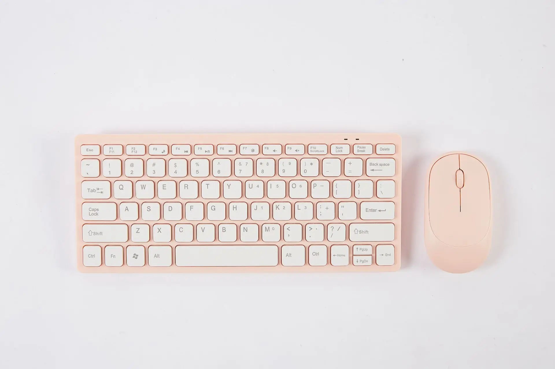 O Conjunto de Teclado e Mouse Slim Bluetooth oferece praticidade e elegância para o seu dia a dia, sendo compatível com notebooks e computadores. Com conexão sem fio dupla via Bluetooth e USB 2.4G, garante uma experiência estável e sem atrasos. Ambos os dispositivos são recarregáveis, eliminando a necessidade de pilhas, e possuem um design slim e silencioso, ideal para uso em escritórios ou home office. Leve, compacto e eficiente, esse conjunto é perfeito para quem busca conforto e produtividade em qualquer