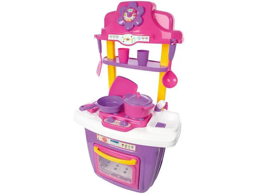 A Cozinha Infantil Portátil é perfeita para estimular a imaginação e criatividade das crianças, proporcionando horas de diversão com um conjunto completo de acessórios. Compacta e fácil de transportar, permite que os pequenos cozinheiros brinquem em qualquer lugar. Com design realista, inclui fogão, panelinhas e utensílios que tornam a brincadeira ainda mais envolvente. Ideal para desenvolver habilidades motoras e incentivar o aprendizado de forma lúdica, essa cozinha é a escolha perfeita para presentear e 