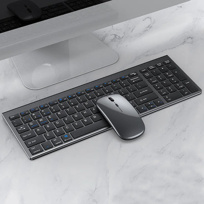 O Conjunto de Teclado e Mouse Slim Bluetooth oferece praticidade e elegância para o seu dia a dia, sendo compatível com notebooks e computadores. Com conexão sem fio dupla via Bluetooth e USB 2.4G, garante uma experiência estável e sem atrasos. Ambos os dispositivos são recarregáveis, eliminando a necessidade de pilhas, e possuem um design slim e silencioso, ideal para uso em escritórios ou home office. Leve, compacto e eficiente, esse conjunto é perfeito para quem busca conforto e produtividade em qualquer